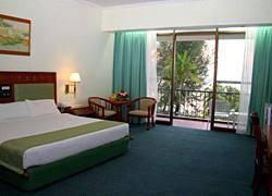 Casuarina Beach Hotel PENANG Esterno foto